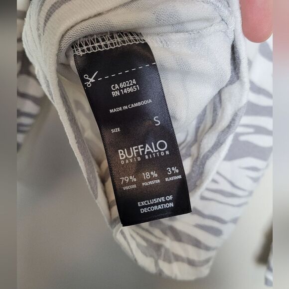 Buffalo by David Bitton Zebra Striped Sweatshirt Sweater Pullover Size Small - Picture 7 of 7